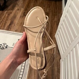 Women’s Beige Ankle Wrap Flat Sandals - size 8.5